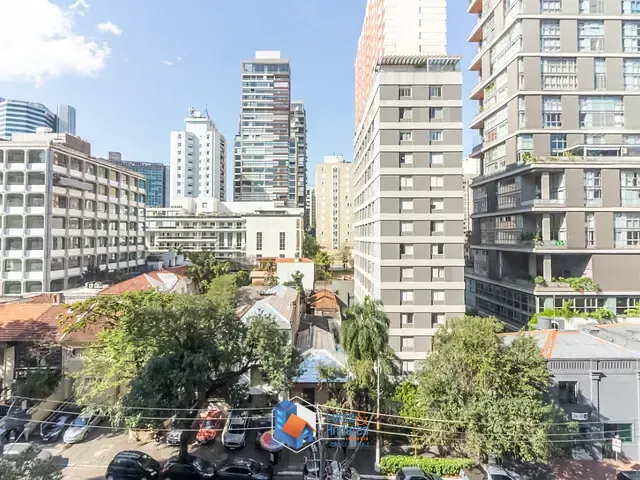 Apartamento com 190m² 3 quartos e 2 banheiros, à venda, no bairro Cerqueira César em São Paulo