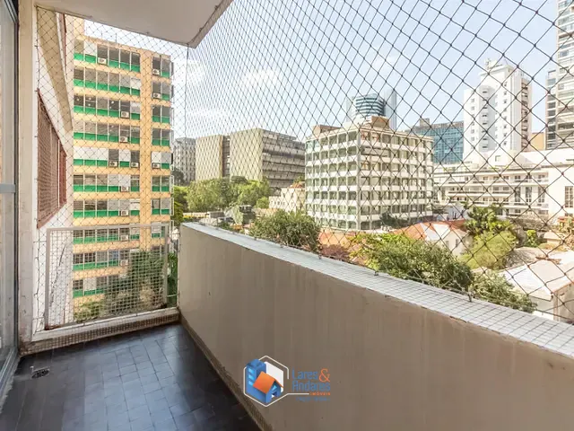 Apartamento com 190m² 3 quartos e 2 banheiros, à venda, no bairro Cerqueira César em São Paulo