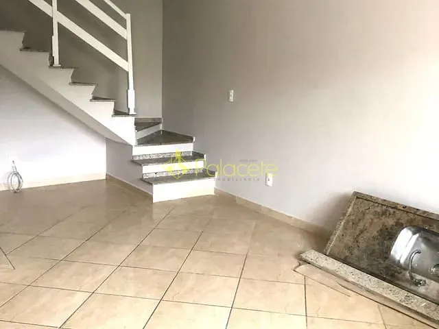 Apartamento 2 quartos e 2 banheiros, à venda, no bairro Itaguá em Ubatuba