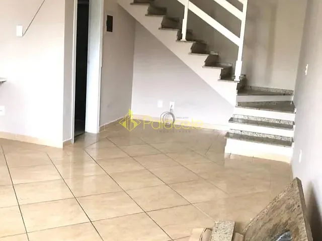 Apartamento 2 quartos e 2 banheiros, à venda, no bairro Itaguá em Ubatuba