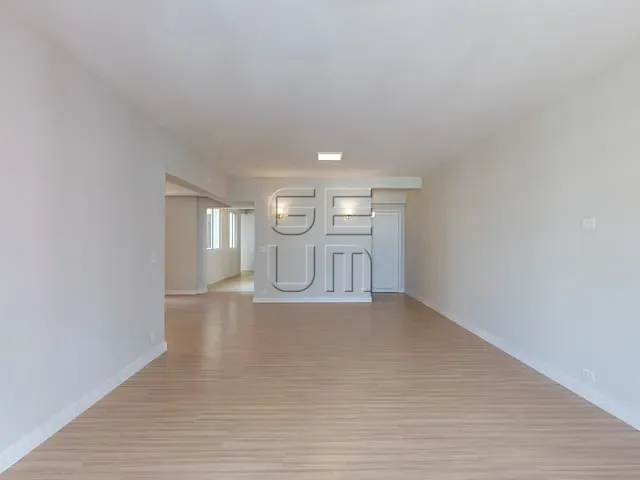 Apartamento com 212m² 3 quartos e 3 banheiros, à venda, no bairro Centro em Londrina