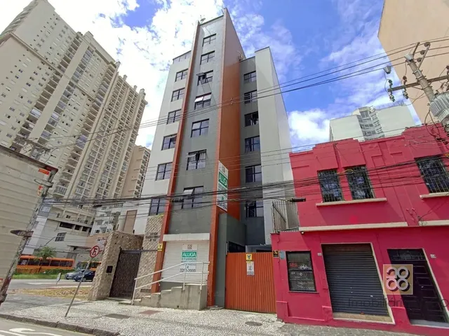 Apartamento 1 quarto e 1 banheiro, para alugar, no bairro Centro em Curitiba