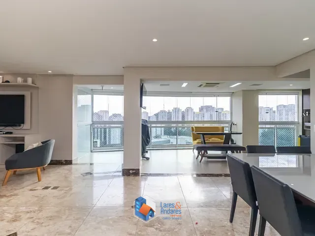 Apartamento com 177m² 4 quartos e 5 banheiros, à venda, no bairro Vila Andrade em São Paulo
