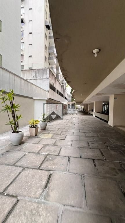 Apartamento à venda com 2 quartos, 80m² - Foto 34