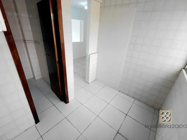 Apartamento 3 quartos e 1 banheiro, para alugar, no bairro Água Verde em Curitiba