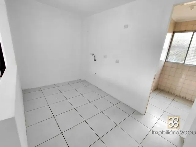 Apartamento 3 quartos e 1 banheiro, para alugar, no bairro Água Verde em Curitiba