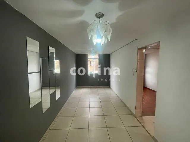 Apartamento 2 quartos e 1 banheiro, à venda, no bairro Cohab V em Carapicuíba