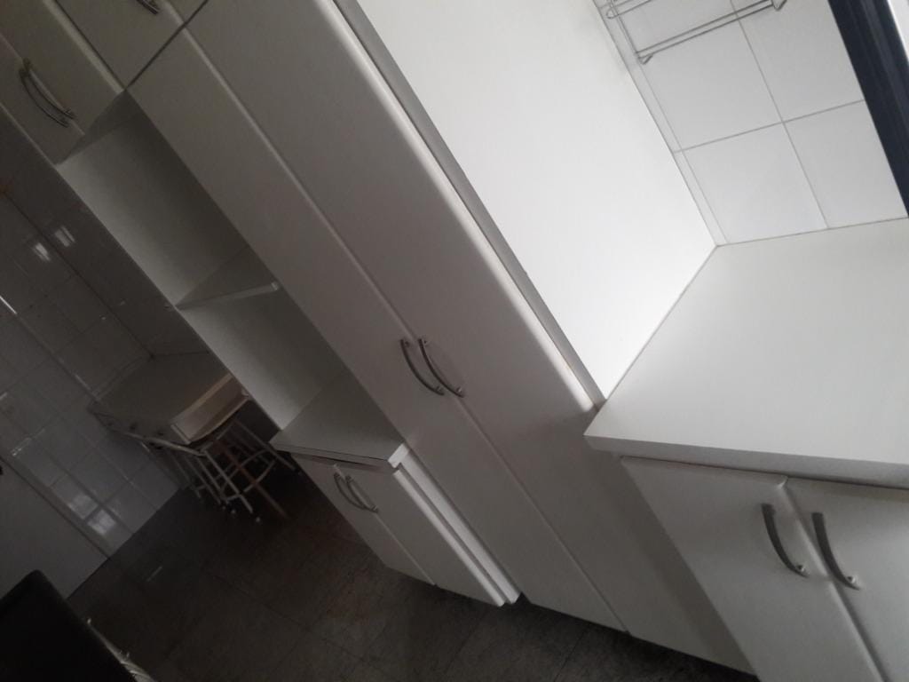 Apartamento à venda com 3 quartos, 90m² - Foto 3