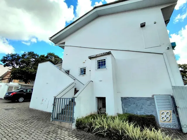 Apartamento 2 quartos e 1 banheiro, para alugar, no bairro Barreirinha em Curitiba