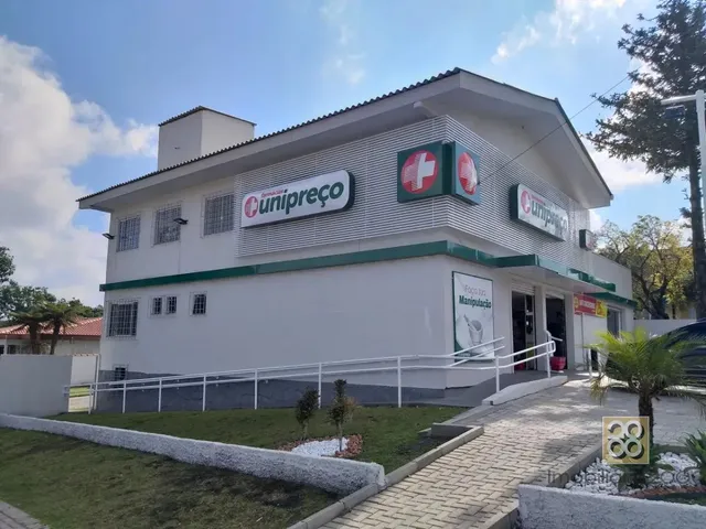 Apartamento 2 quartos e 1 banheiro, para alugar, no bairro Barreirinha em Curitiba