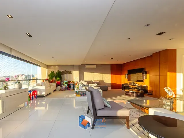 Apartamento com 185m² 3 quartos e 5 banheiros, à venda, no bairro Moema em São Paulo