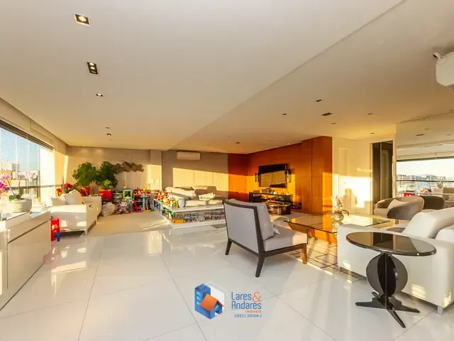 Apartamento com 185m² 3 quartos e 5 banheiros, à venda, no bairro Moema em São Paulo