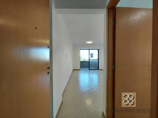Apartamento 3 quartos e 1 banheiro, para alugar, no bairro Cabral em Curitiba