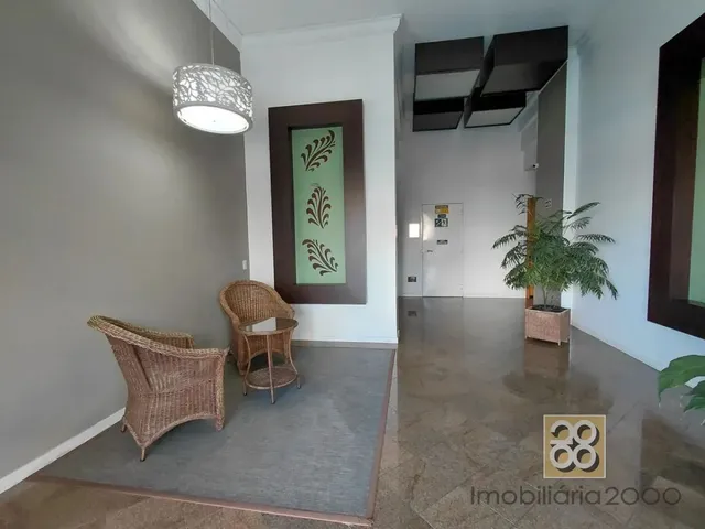 Apartamento 3 quartos e 1 banheiro, para alugar, no bairro Cabral em Curitiba