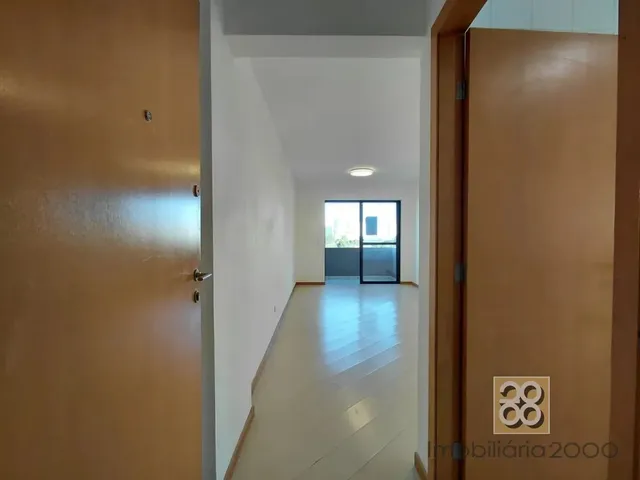 Apartamento 3 quartos e 1 banheiro, para alugar, no bairro Cabral em Curitiba