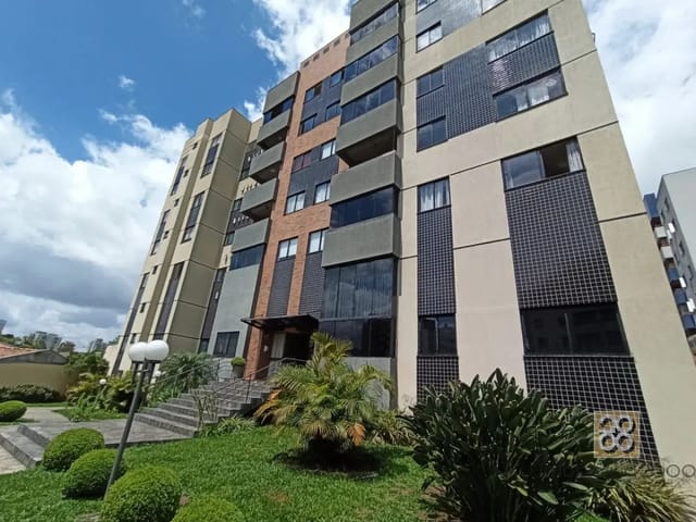 Apartamento 3 quartos e 2 banheiros, para alugar, no bairro Cabral em Curitiba
