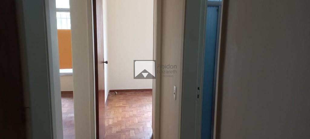 Apartamento à venda com 2 quartos, 70m² - Foto 12