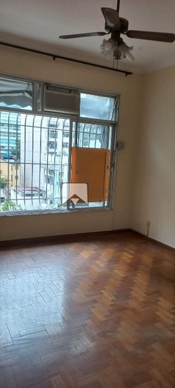 Apartamento à venda com 2 quartos, 70m² - Foto 24