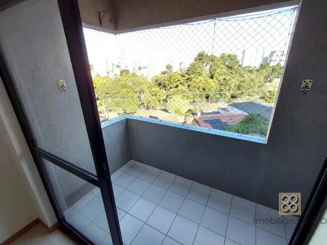 Apartamento 3 quartos e 2 banheiros, para alugar, no bairro Cabral em Curitiba