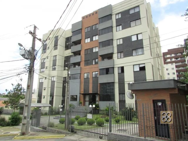 Apartamento 3 quartos e 2 banheiros, para alugar, no bairro Cabral em Curitiba