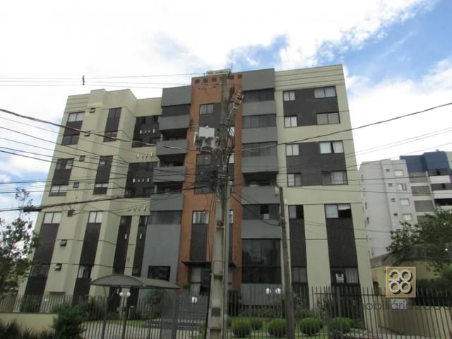 Apartamento 3 quartos e 2 banheiros, para alugar, no bairro Cabral em Curitiba