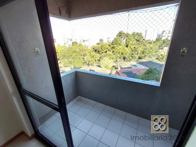 Apartamento 3 quartos e 1 banheiro, para alugar, no bairro Cabral em Curitiba