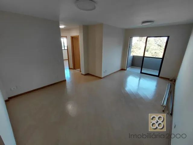 Apartamento 3 quartos e 1 banheiro, para alugar, no bairro Cabral em Curitiba