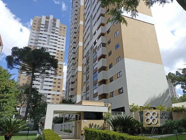 Apartamento 3 quartos e 2 banheiros, para alugar, no bairro Água Verde em Curitiba