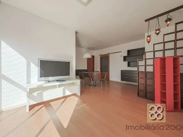 Apartamento 3 quartos e 1 banheiro, para alugar, no bairro Água Verde em Curitiba