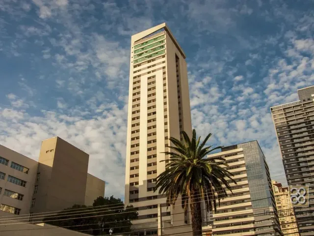 Apartamento 1 quarto e 1 banheiro, para alugar, no bairro Centro em Curitiba