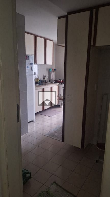 Apartamento à venda com 2 quartos, 75m² - Foto 6