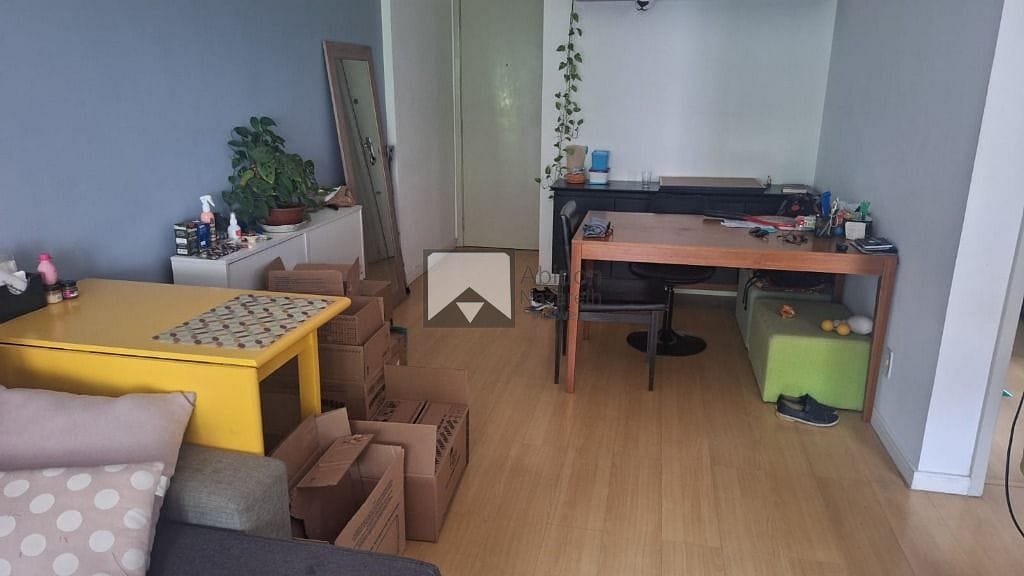 Apartamento à venda com 2 quartos, 75m² - Foto 11