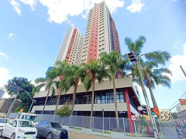 Apartamento 1 quarto e 1 banheiro, para alugar, no bairro Centro em Curitiba