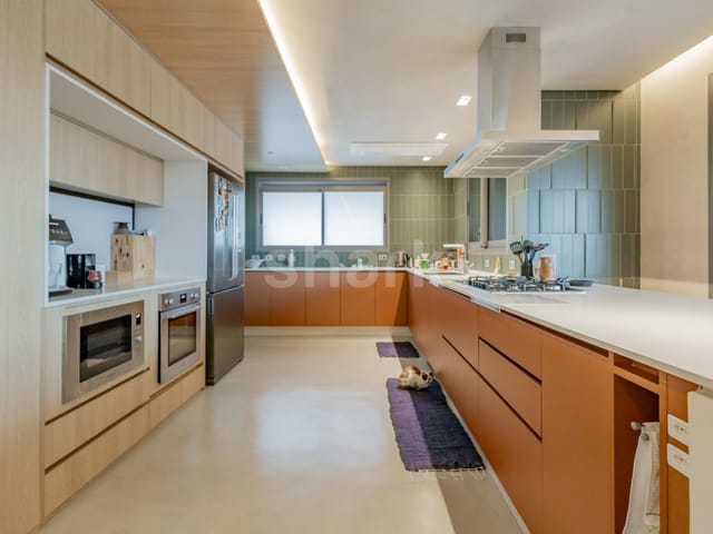 Apartamento com 180m² 3 quartos e 5 banheiros, à venda, no bairro Sítio Tamboré Alphaville em BARUERI