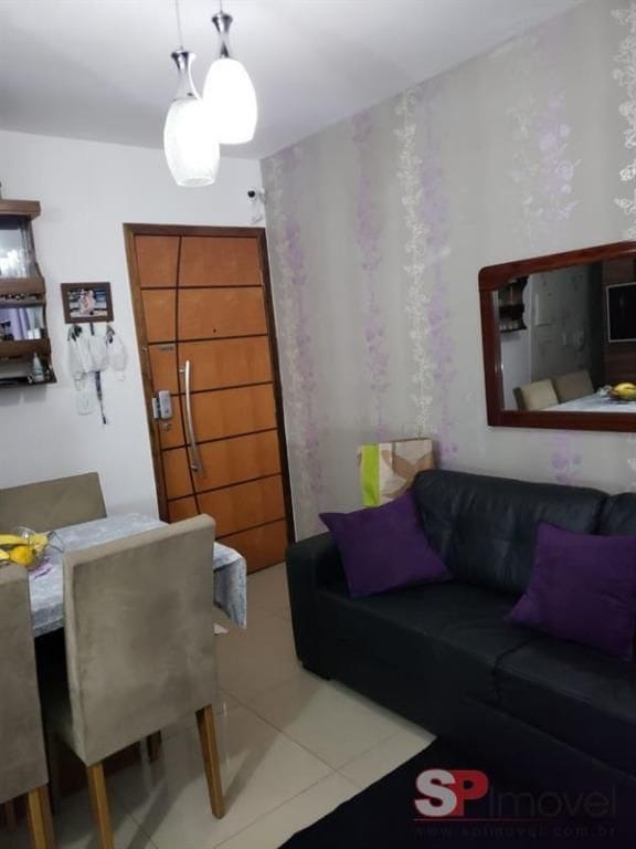 Apartamento para alugar, no bairro Vila Carmosina em São Paulo
