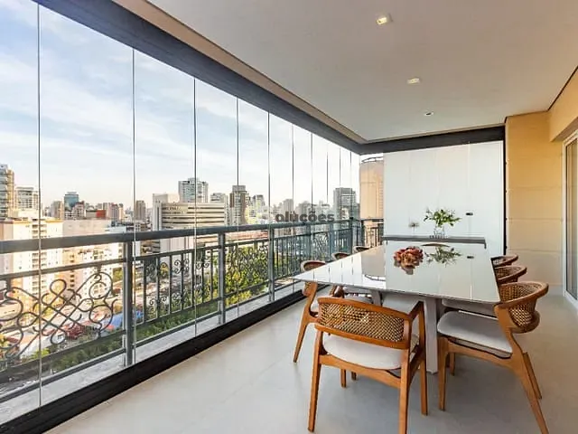Apartamento 3 quartos e 2 banheiros, à venda ou para alugar, no bairro Vila Olímpia em São Paulo