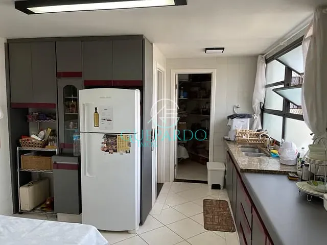 Apartamento com 223m² 4 quartos e 3 banheiros, à venda, no bairro Centro em Londrina