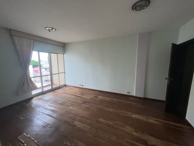 Foto do Apartamento - Apartamento à venda, Centro - Investidores - para Reformar - Edifício Escalada - 3 Quartos sendo 1 suíte - Sacada - Dep de Empregada | Guepardo Imob