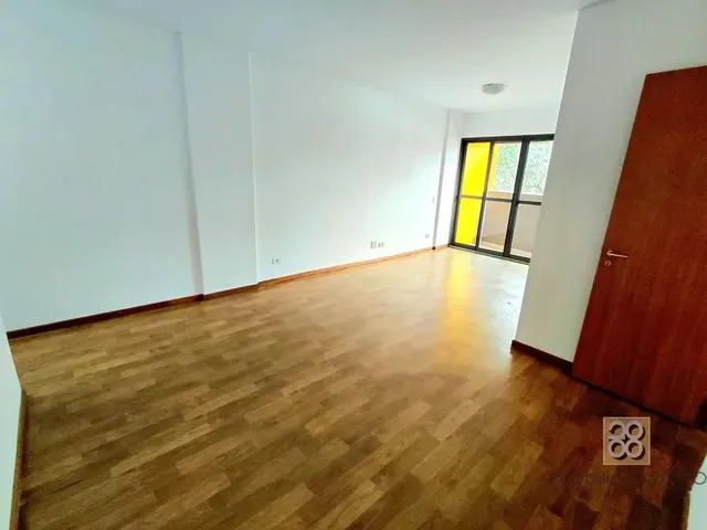 Apartamento 3 quartos e 2 banheiros, para alugar, no bairro Rebouças em Curitiba