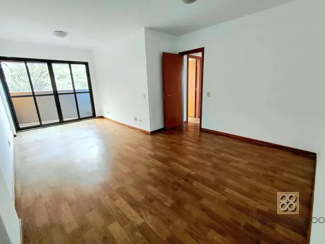 Apartamento 3 quartos e 2 banheiros, para alugar, no bairro Rebouças em Curitiba