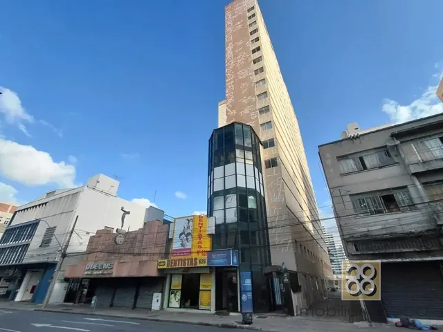 Apartamento 1 quarto e 1 banheiro, para alugar, no bairro Centro em Curitiba
