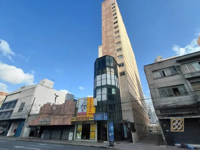 Apartamento 1 quarto e 1 banheiro, para alugar, no bairro Centro em Curitiba