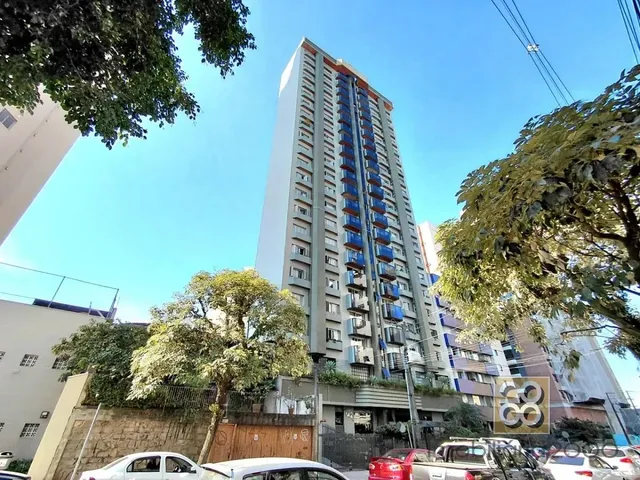 Apartamento 3 quartos e 1 banheiro, para alugar, no bairro Cristo Rei em Curitiba