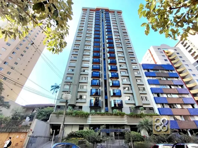 Apartamento 3 quartos e 1 banheiro, para alugar, no bairro Cristo Rei em Curitiba