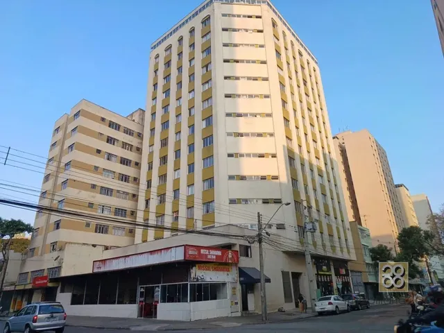 Apartamento 2 quartos e 1 banheiro, à venda, no bairro Centro em Curitiba