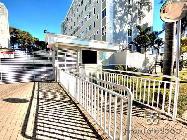 Apartamento 2 quartos e 1 banheiro, para alugar, no bairro Santa Candida em Curitiba