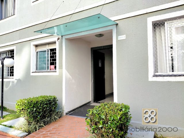 Apartamento 2 quartos e 1 banheiro, para alugar, no bairro Santa Candida em Curitiba