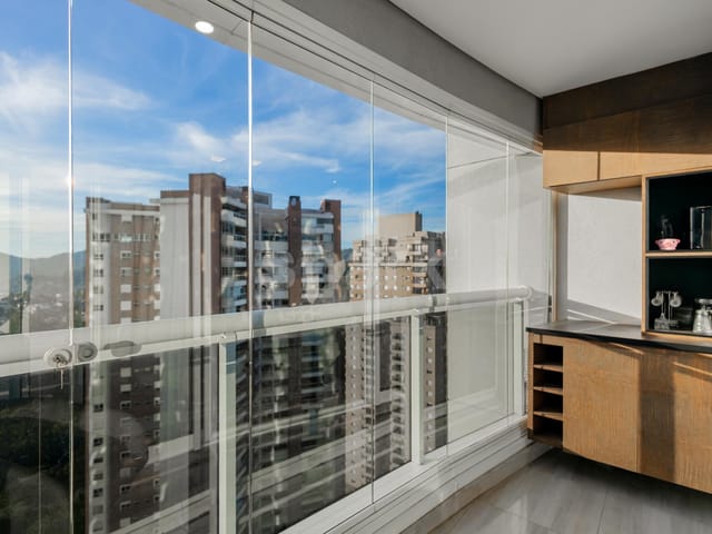 Apartamento com 70m² 2 quartos e 2 banheiros, para alugar, no bairro Melville Empresarial I e II em Barueri