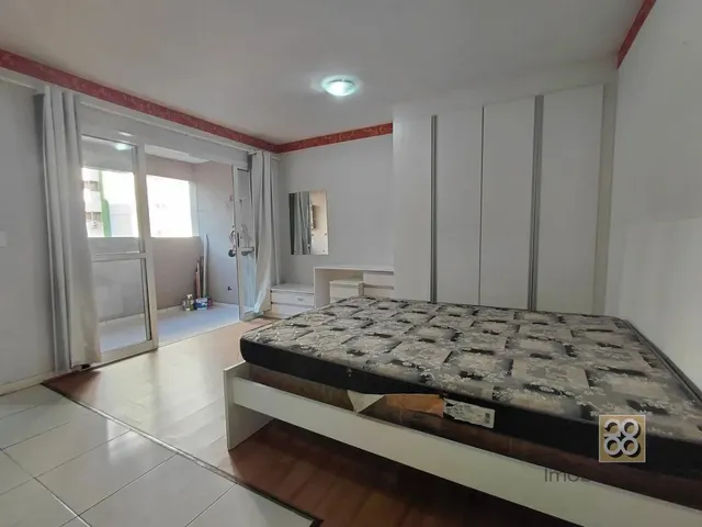 Apartamento 1 quarto e 1 banheiro, para alugar, no bairro Centro em Curitiba