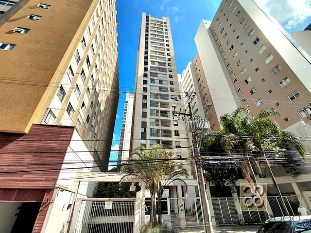 Apartamento 1 quarto e 1 banheiro, para alugar, no bairro Centro em Curitiba
